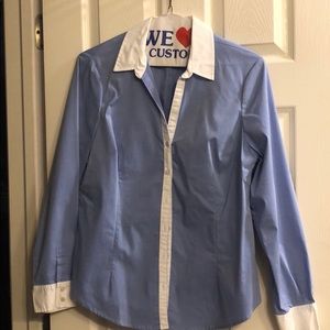 Woman’s NY and Co button down